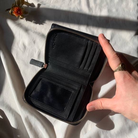 Calvin Klein Bag and Wallet - Picture 7 of 7